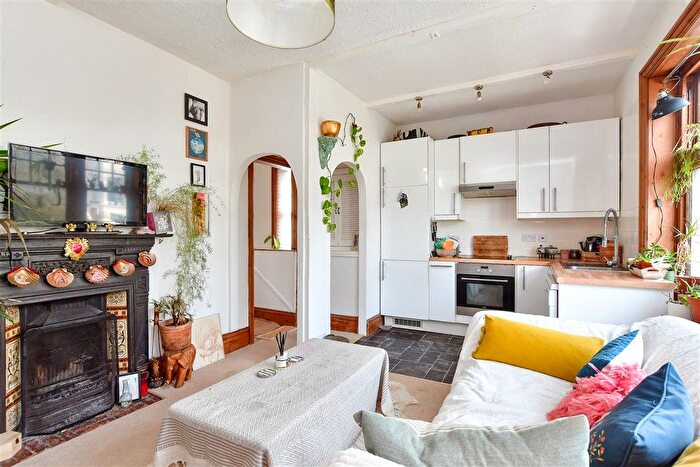 1 Bedroom Flat For Sale In Millers Road, Brighton, East Sussex, BN1