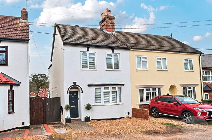 2 Bedroom Semi Detached House For Sale In Woollards Road, Ash Vale, Surrey, GU12
