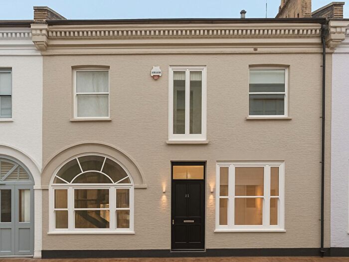 3 Bedroom Mews To Rent In Roland Way, London, SW7