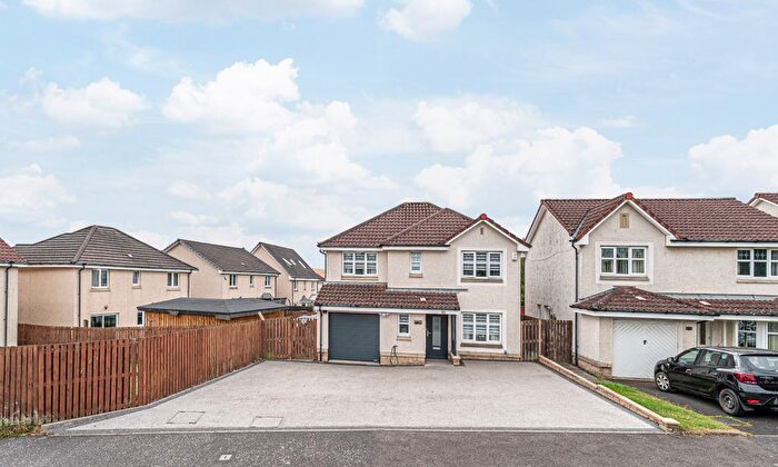 4 Bedroom Detached House For Sale In Peasehill Road, Rosyth, KY11