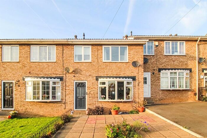 3 Bedroom Terraced House For Sale In Southdale Road, Ossett, WF5