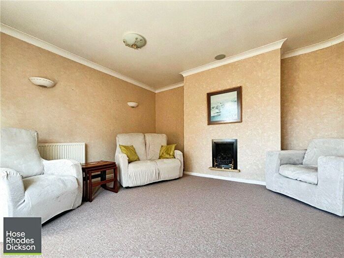 2 Bedroom Bungalow For Sale In Hill Street, Sandown, PO36