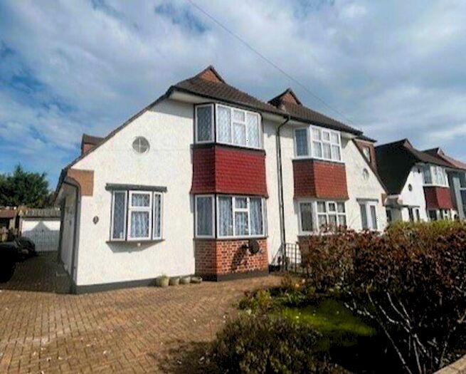 3 Bedroom Semi-Detached House To Rent In Kneller Road, New Malden, KT3