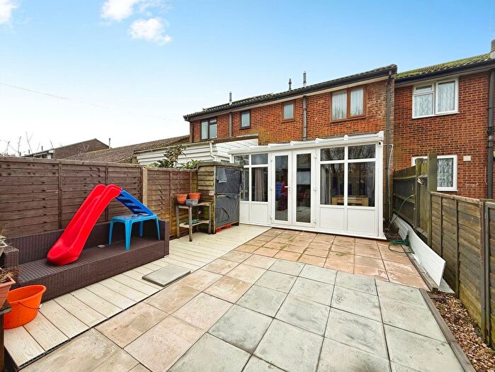 2 Bedroom Terraced House For Sale In Camber, TN31