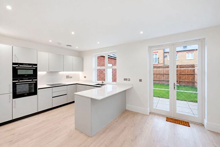 4 Bedroom Semi-Detached House For Sale In Rookery Lane, Barnet, EN4