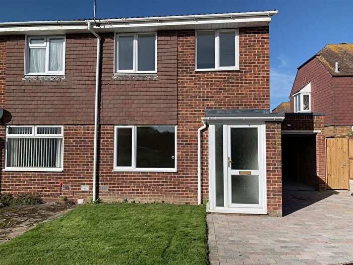 3 Bedroom Property To Rent In Phillips Road, Birchington, CT7