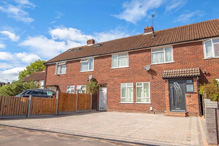 4 Bedroom Terraced House For Sale In Grange Road, Guildford, GU2