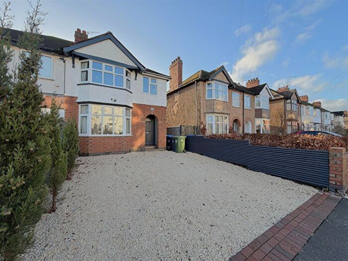 3 Bedroom Property For Sale In Cape Road, Warwick, CV34