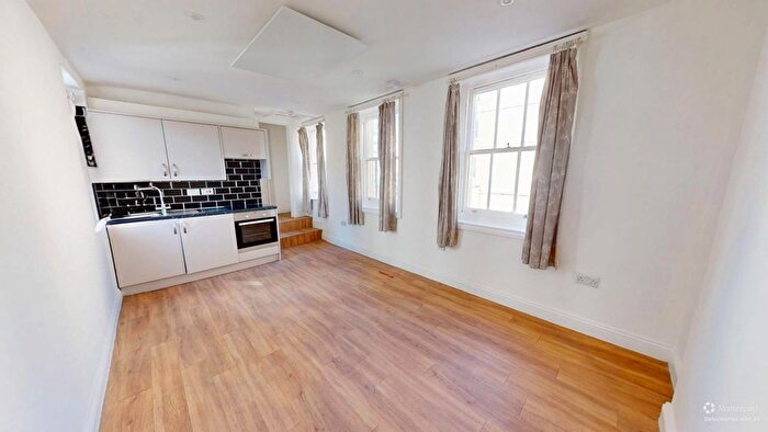 1 Bedroom Studio To Rent In Brunswick Place, Hove, BN3