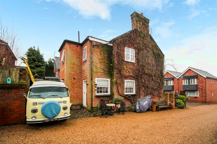 3 Bedroom Semi-Detached House To Rent In New Road, Elstree, Borehamwood, WD6