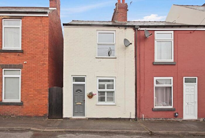 2 Bedroom Semi Detached House For Sale In Lincoln Street, Chesterfield, S40