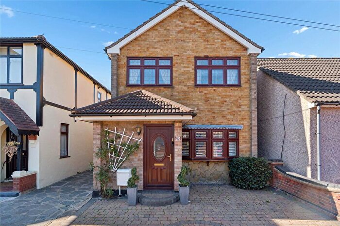3 Bedroom Detached House For Sale In Goring Road, Dagenham, RM10
