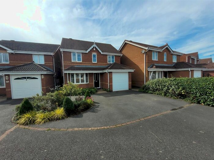 3 Bedroom Detached House To Rent In The Oval, Coalville, Leicestershire, LE67