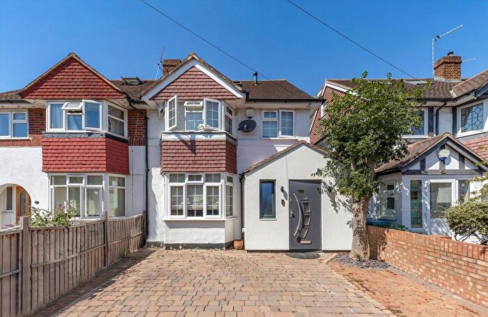 4 Bedroom Semi Detached House For Sale In Beech Way, Twickenham, TW2