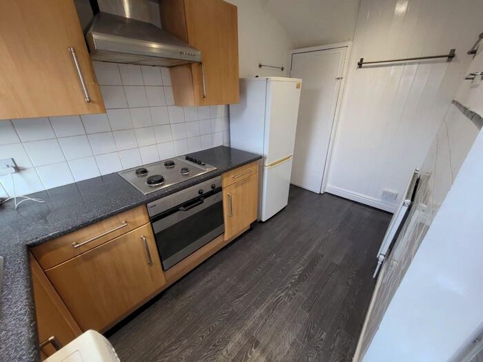 2 Bedroom Terraced House To Rent In Armley Lodge Road, Armley, Leeds, LS12