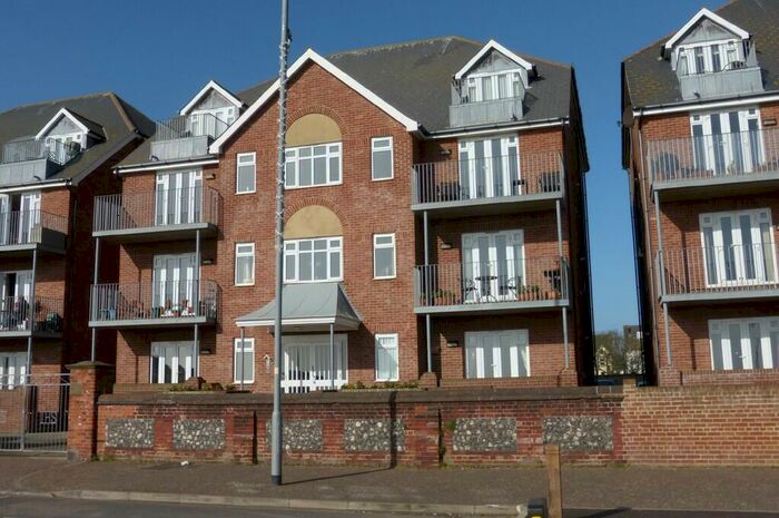 2 Bedroom Apartment To Rent In North Drive, Great Yarmouth, NR30