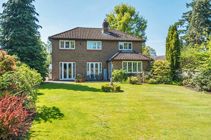 5 Bedroom Detached House For Sale In Willian Place, Hindhead, GU26