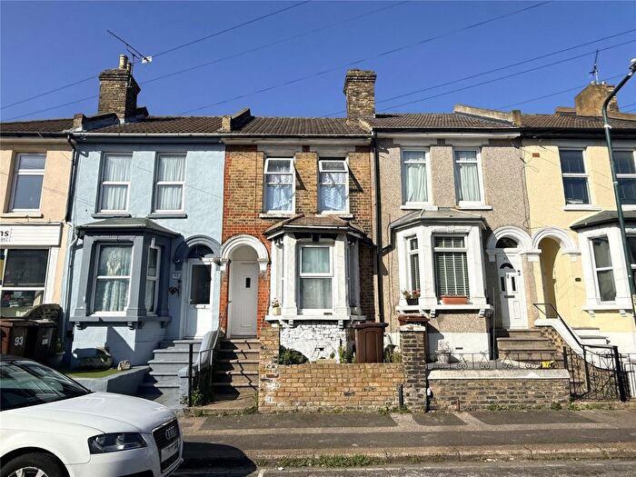 2 Bedroom Terraced House For Sale In Gordon Road, Rochester, Kent, ME2