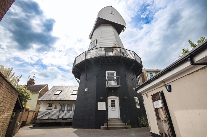 2 Bedroom Semi-Detached House To Rent In Rear Of, ME12