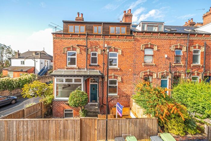 3 Bedroom End Of Terrace House For Sale In Methley Lane, Chapel Allerton, Leeds, LS7