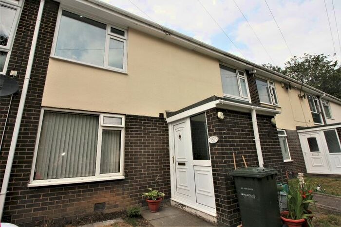 2 Bedroom Flat To Rent In Farnham Close, Lemington, Newcastle Upon Tyne, NE15