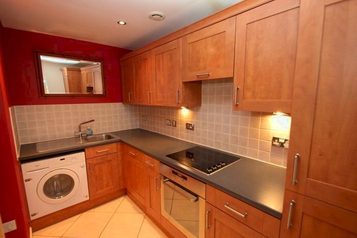 2 Bedroom Apartment To Rent In Woking, GU21