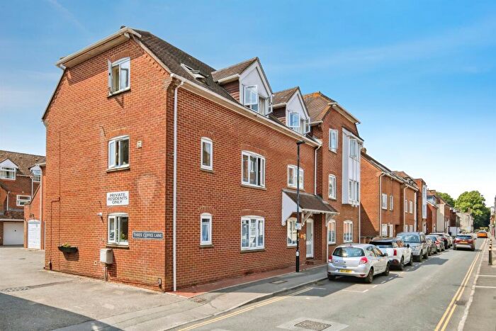 2 Bedroom Flat For Sale In St. Edmunds Church Street, Salisbury, SP1