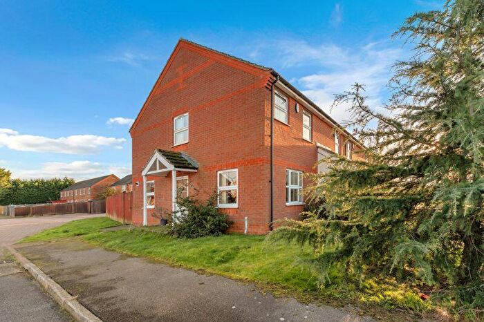 2 Bedroom Semi-Detached House For Sale In Finchley Court, Grimsby, DN31