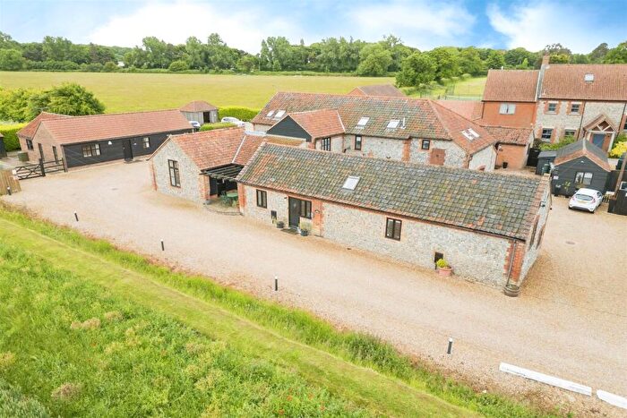 1 Bedroom Barn Conversion For Sale In Cromer Road, Roughton, Norwich, NR11