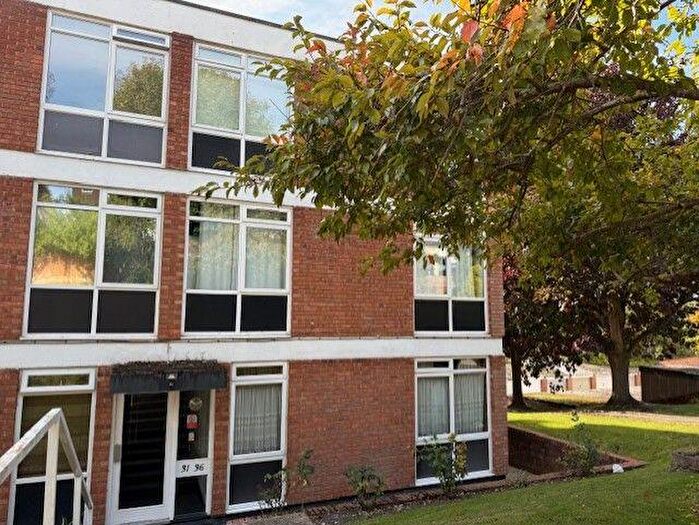 2 Bedroom Flat To Rent In The Pines, Purley, CR8