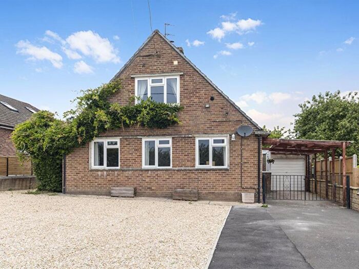 4 Bedroom Detached Bungalow For Sale In Primrose Lane, Yeovil, BA21