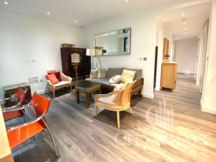 Studio To Rent In Apartment Meranti House, London，, E1