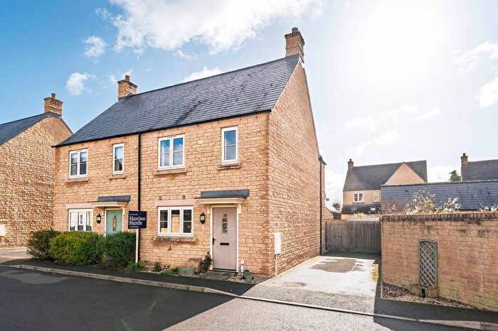 2 Bedroom Semi-Detached House For Sale In Heron Close, Bourton-On-The-Water, GL54