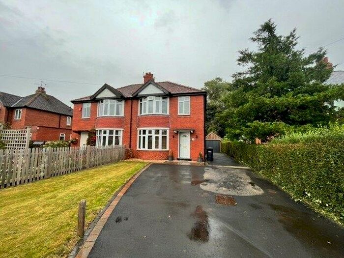 3 Bedroom Semi-Detached House To Rent In Bishopton Lane, Ripon, North Yorkshire, HG4