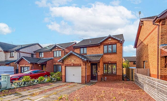 3 Bedroom Detached House For Sale In Kingfisher Drive, Knightswood, Glasgow, G13