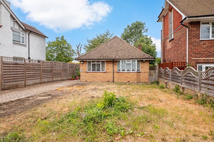 2 Bedroom Bungalow For Sale In Grosvenor Avenue, Carshalton, SM5