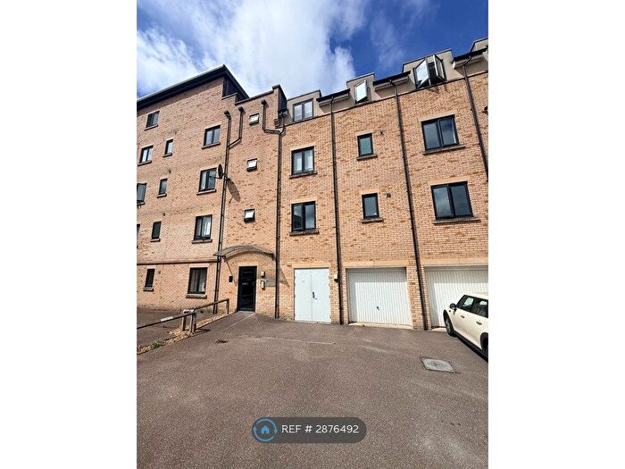 2 Bedroom Flat To Rent In Orchard Park, Cambridge, CB4