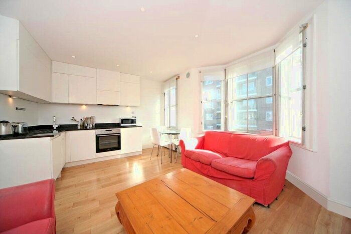 2 Bedroom Flat To Rent In Kelvedon Road, London, SW6