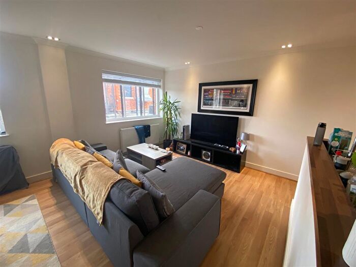 1 Bedroom Apartment To Rent In Poplar Road, Solihull, B91