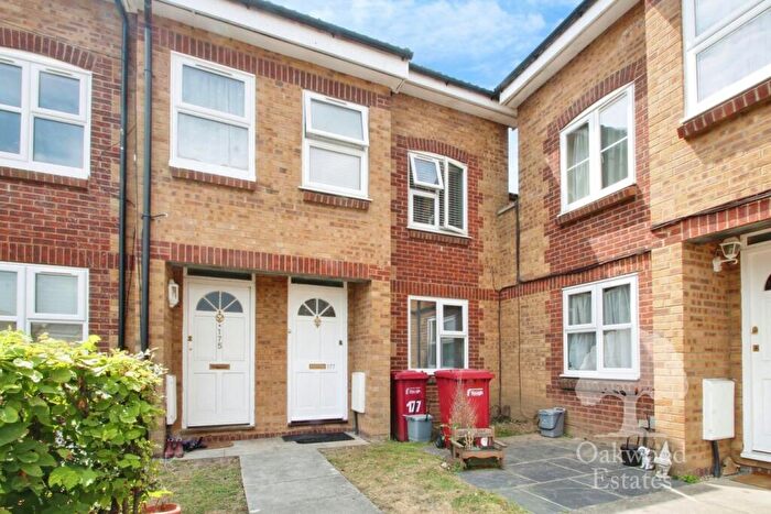 1 Bedroom Apartment To Rent In Maplin Park, Langley, SL3