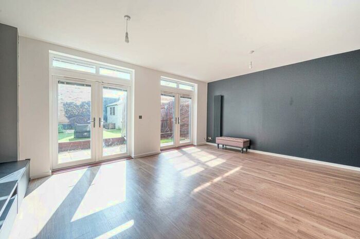 3 Bedroom House To Rent In Hera Avenue, , Barnet, EN5