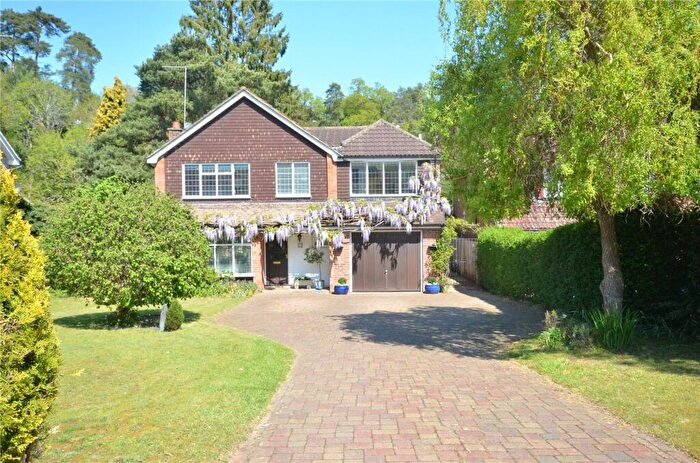 5 Bedroom Detached House For Sale In Stream Farm Close, Lower Bourne, GU10