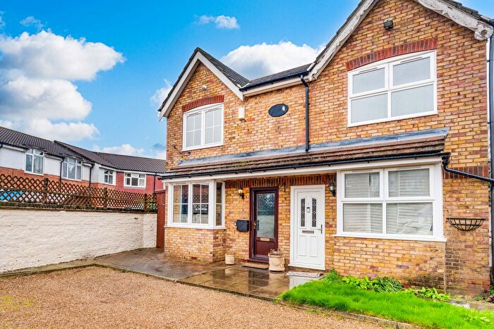 3 Bedroom Semi Detached House For Sale In Commonside East, Mitcham, CR4