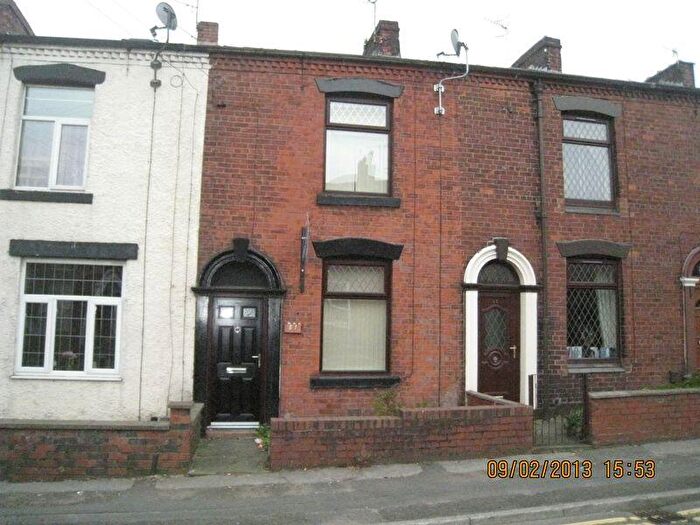 2 Bedroom Terraced House To Rent In Rochdale Road Shaw., OL2
