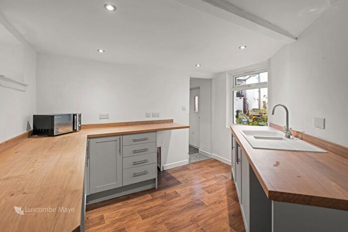 2 Bedroom Cottage For Sale In Fore Street, Buckfastleigh, TQ11