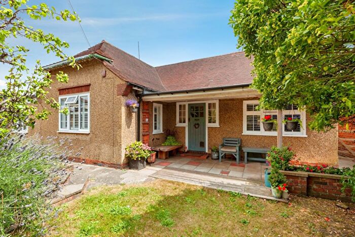 3 Bedroom Bungalow For Sale In Harrow Lane, Maidenhead, Berkshire, SL6
