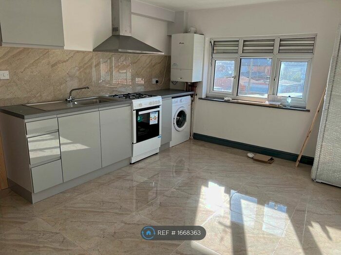 2 Bedroom Flat To Rent In Coventry Road, Yardley, Birmingham, B26