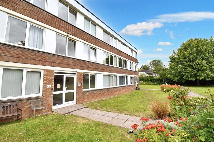 3 Bedroom Flat To Rent In Grange Court Road, Henleaze, BS9
