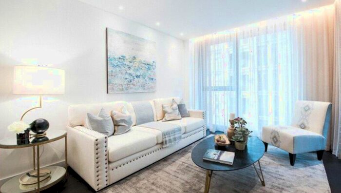 2 Bedroom Flat To Rent In Thornes House, Charles Clowes Walk, London, SW11