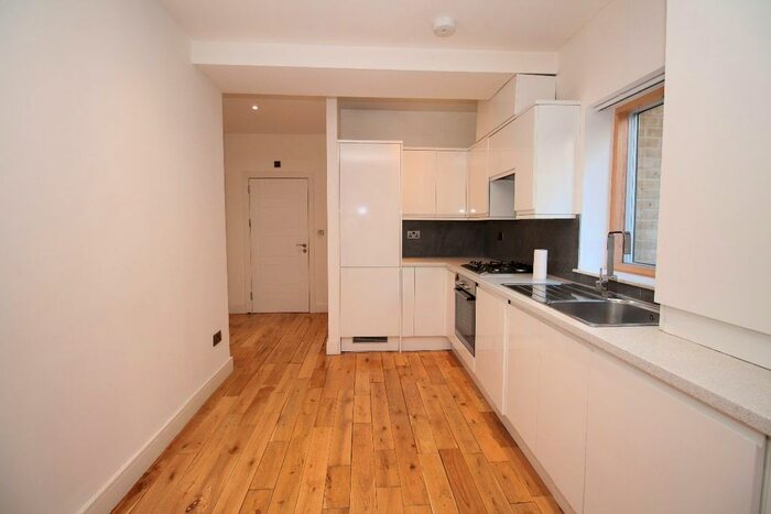 1 Bedroom Flat To Rent In Shirley Street, Canning Town, E16